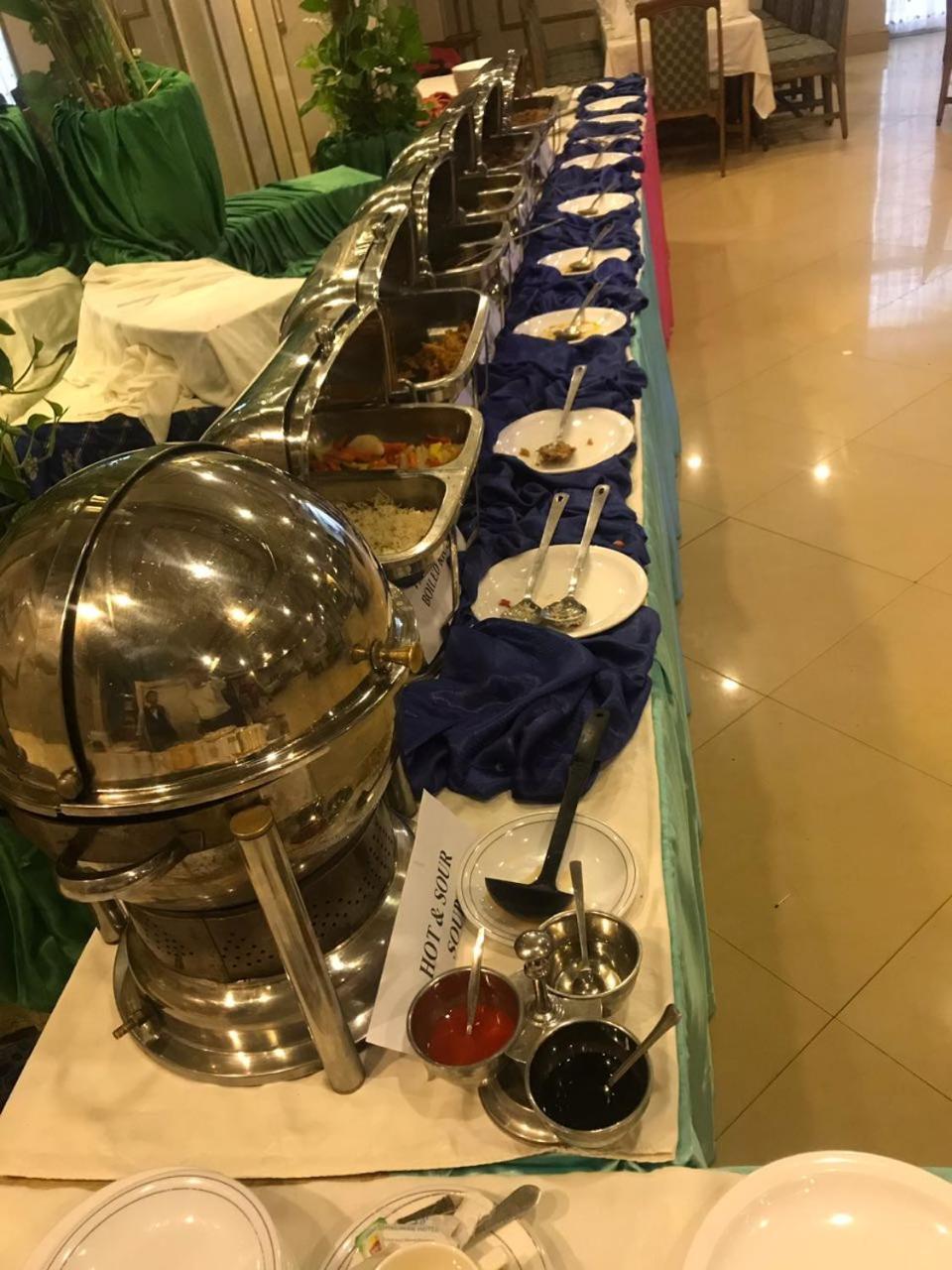 Hotel Shalimar Равалпинди Екстериор снимка